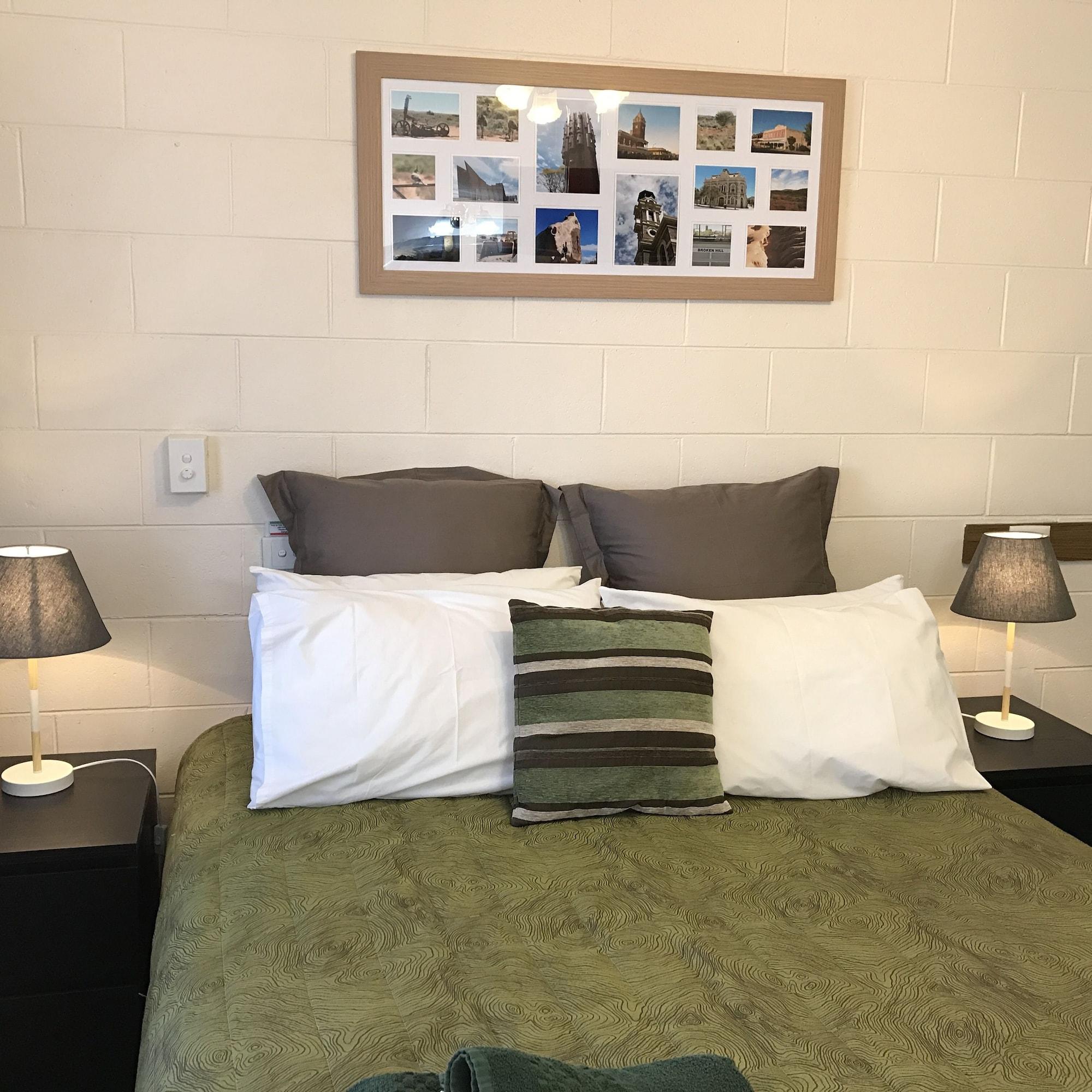 ברוקן היל The Lodge Outback Motel מראה חיצוני תמונה