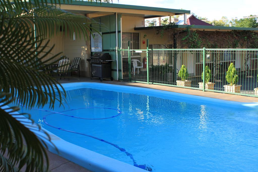 ברוקן היל The Lodge Outback Motel מראה חיצוני תמונה