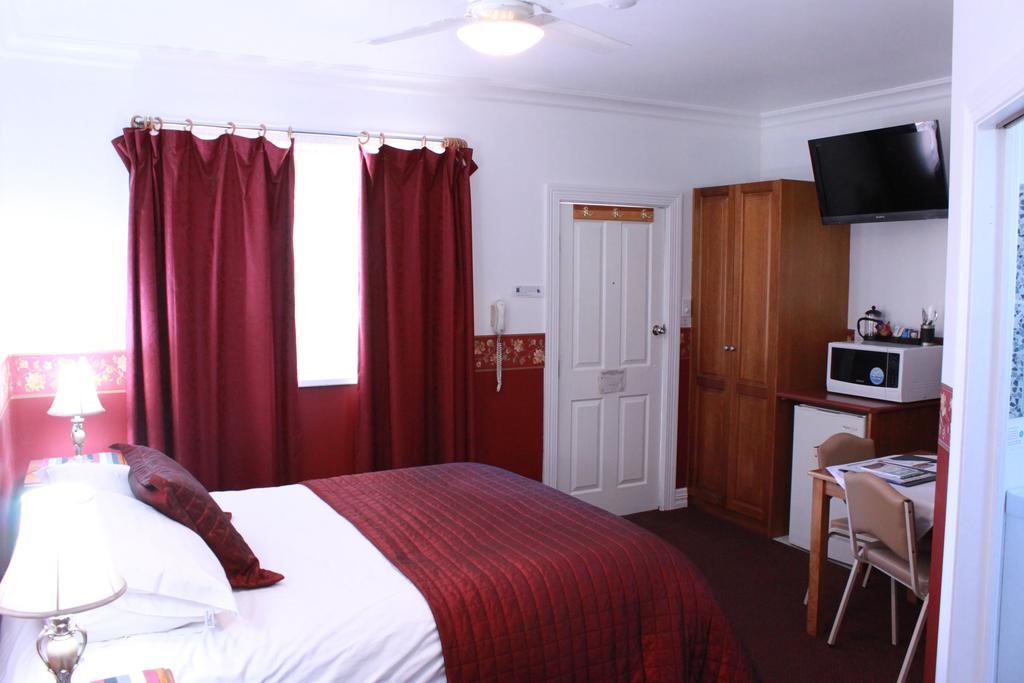 ברוקן היל The Lodge Outback Motel מראה חיצוני תמונה