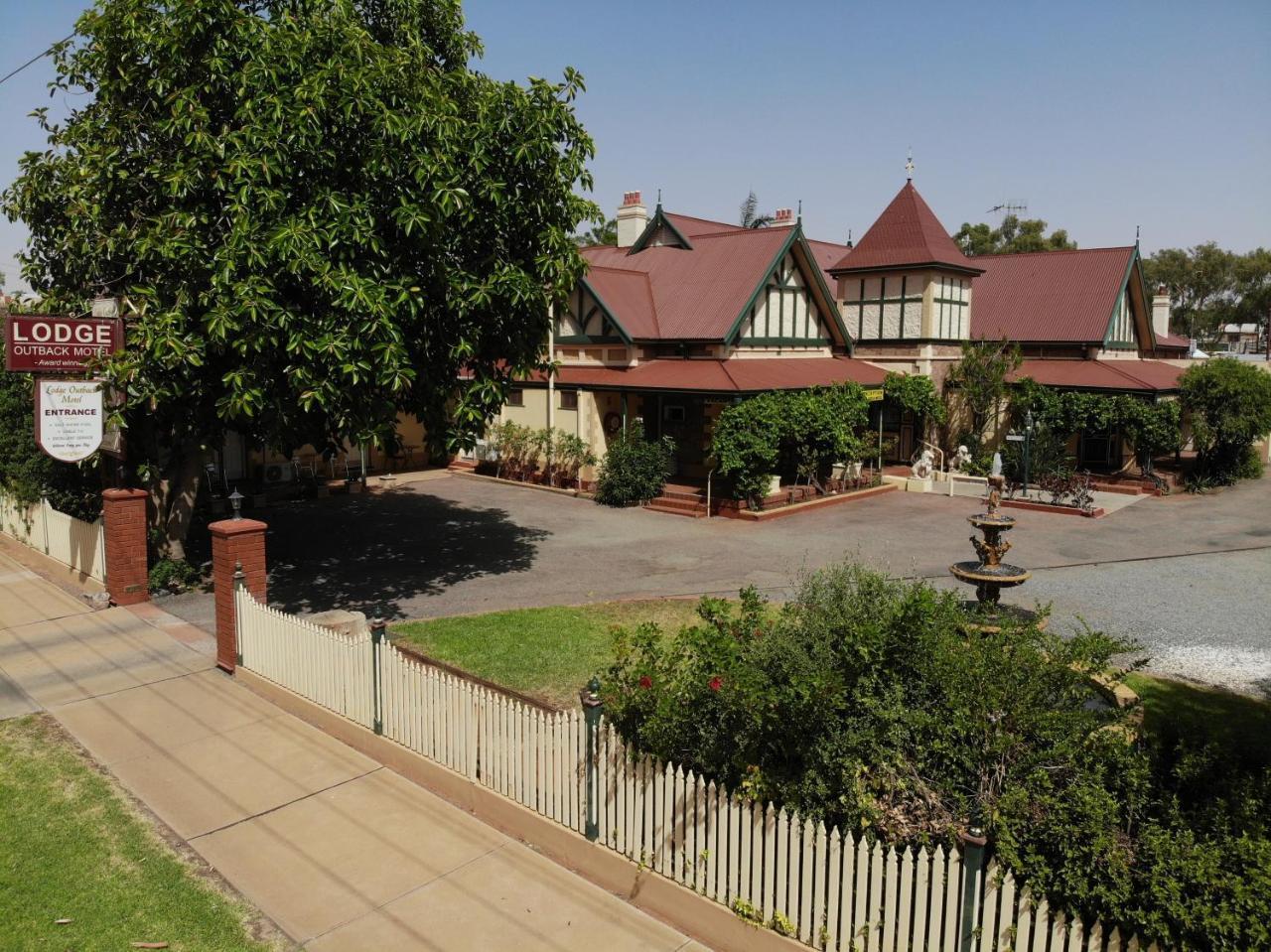 ברוקן היל The Lodge Outback Motel מראה חיצוני תמונה