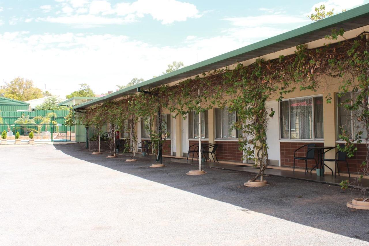 ברוקן היל The Lodge Outback Motel מראה חיצוני תמונה