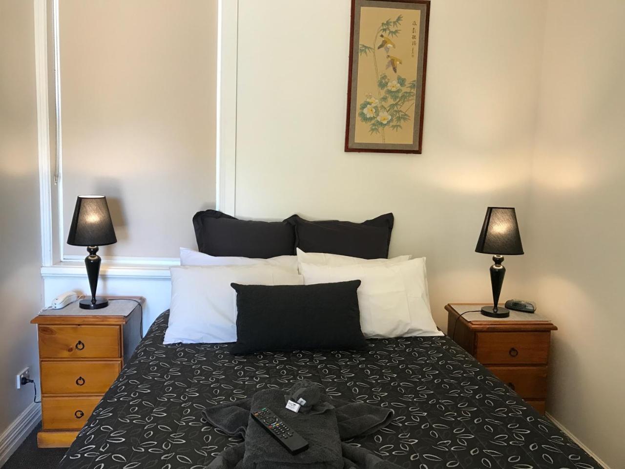 ברוקן היל The Lodge Outback Motel מראה חיצוני תמונה
